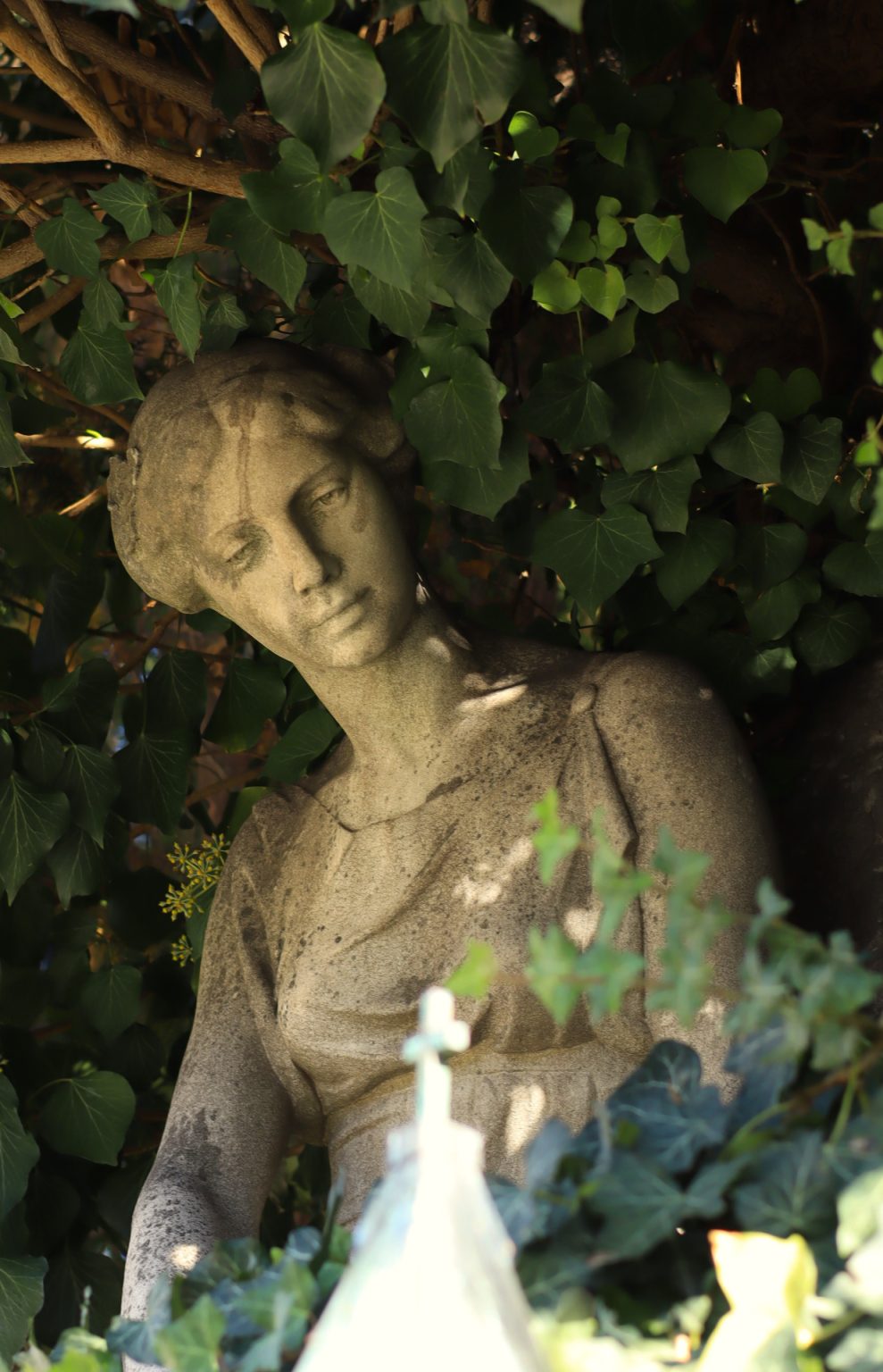 Statue 16