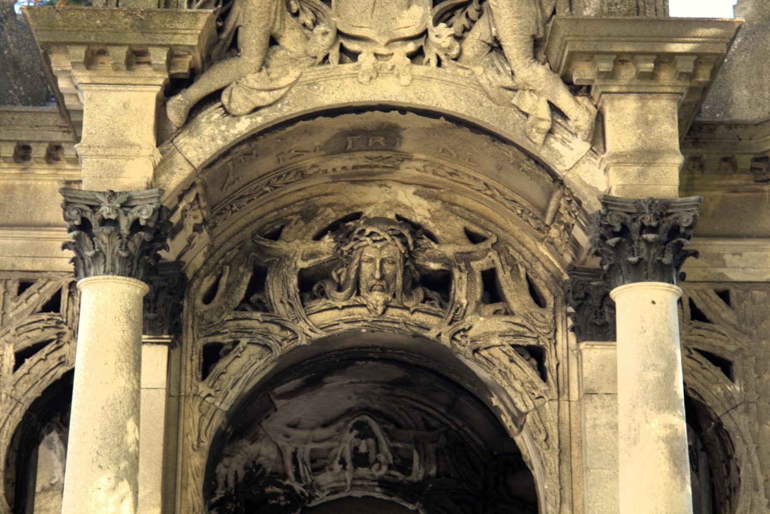 Fronton 33