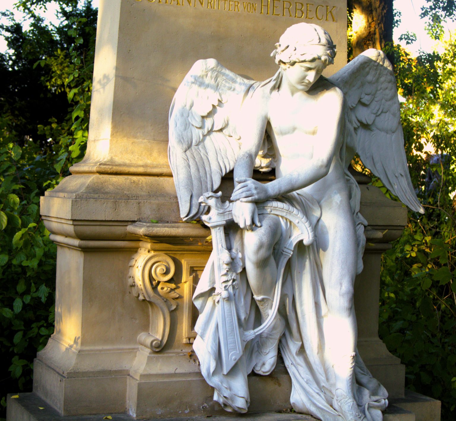 Statue 46