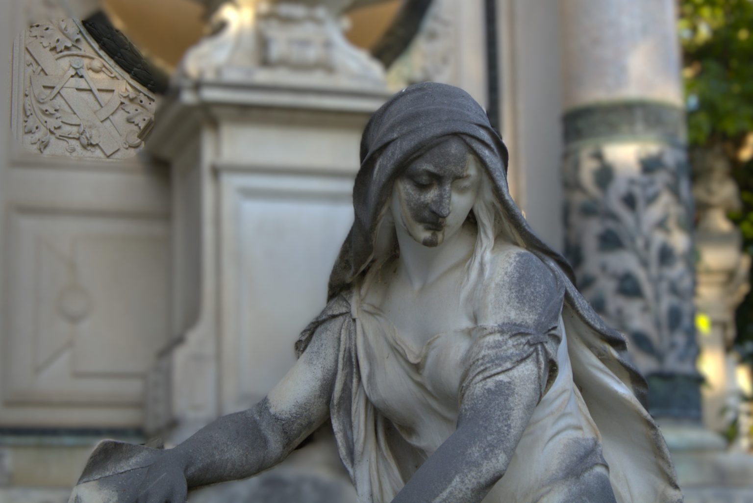 Statue 48