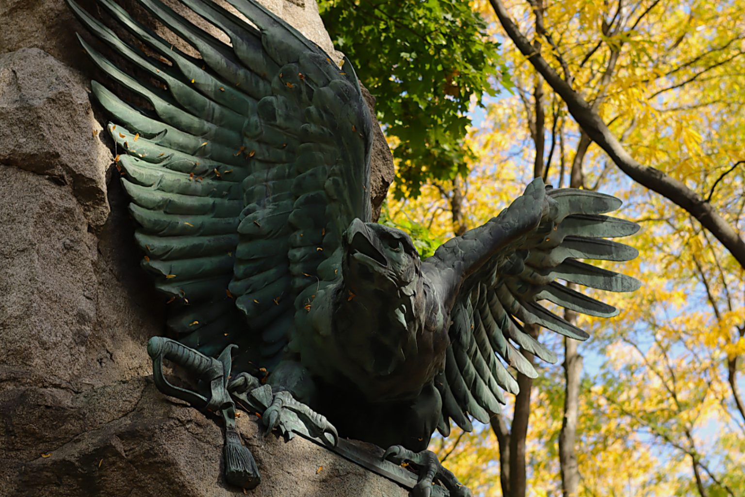 Statue aigle