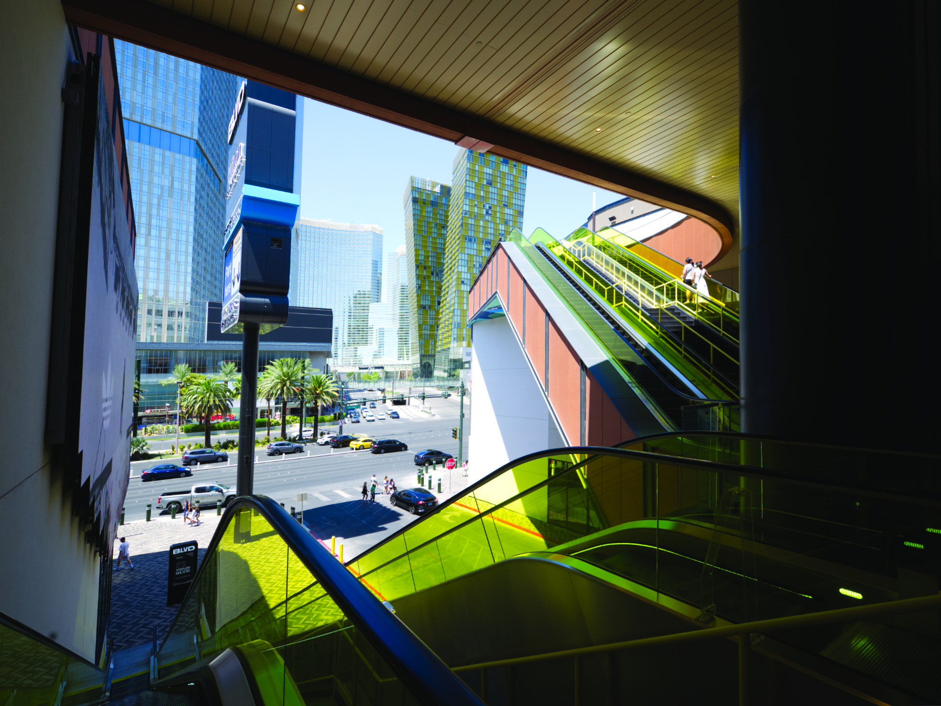 Escaliers-Vegas.jpg Escaliers Vegas.jpg