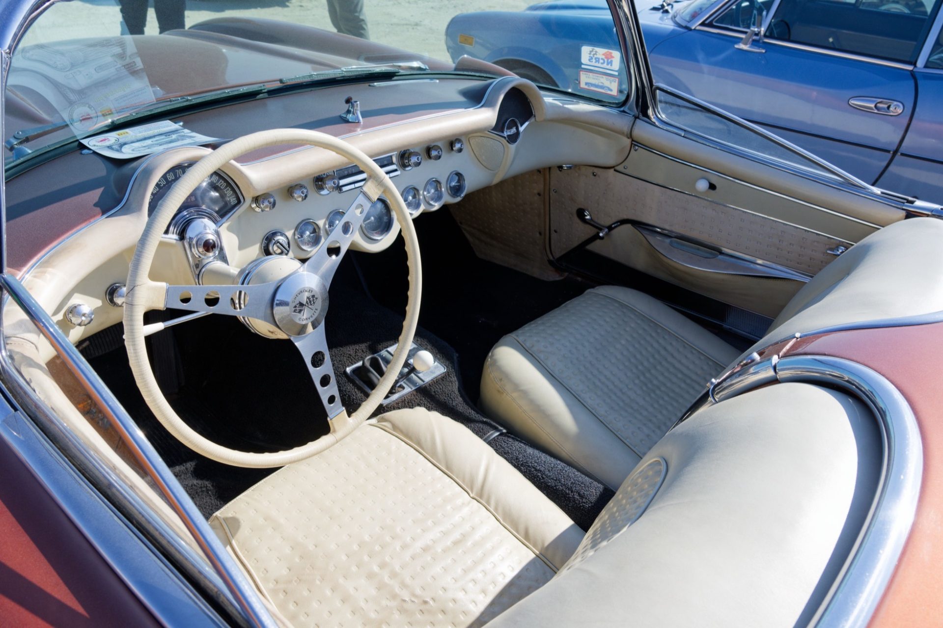 SalonMotorShow_Interieur_1.jpg SalonMotorShow Interieur 1.jpg